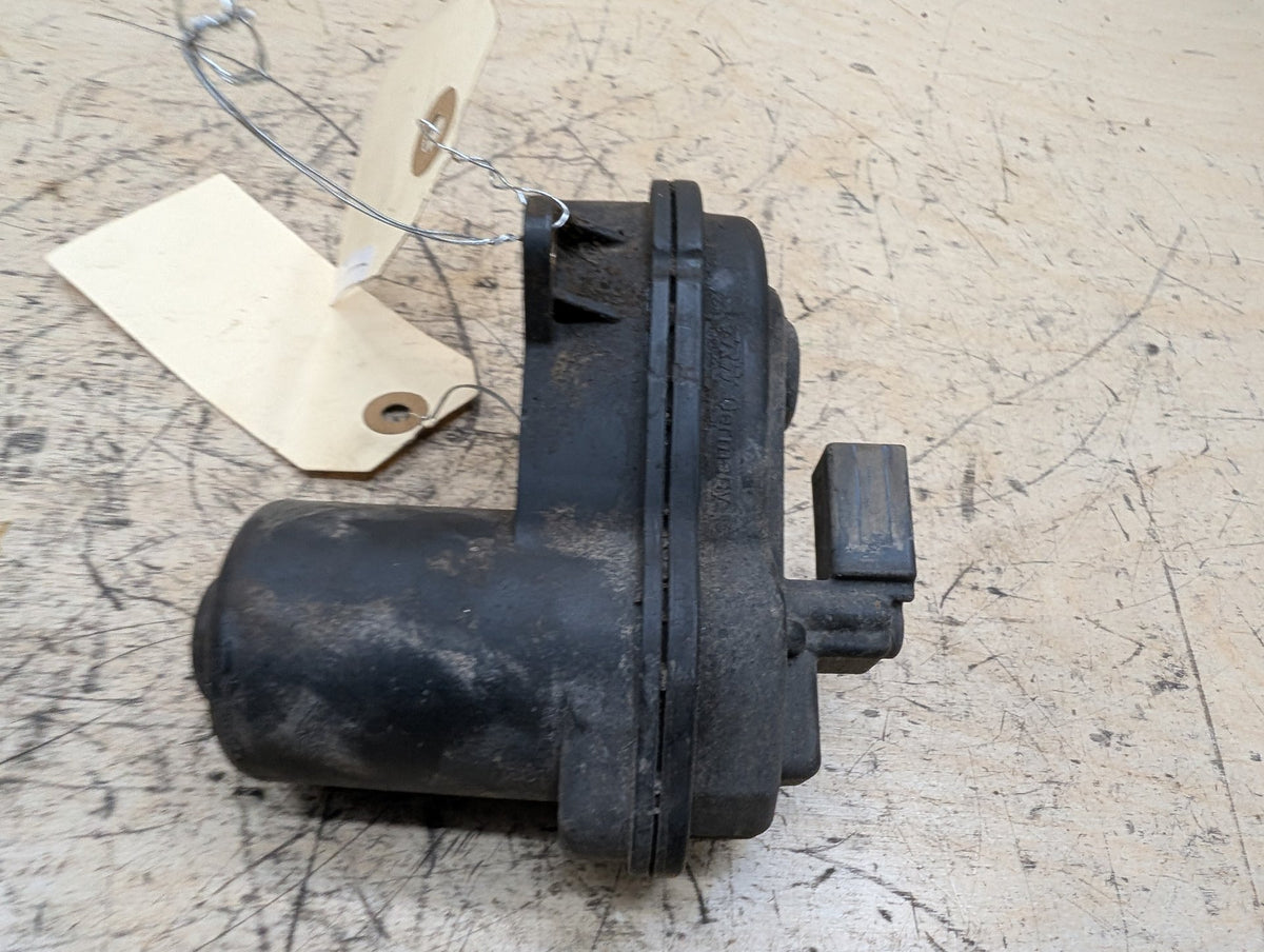 OEM BMW F90 G07 G12 G30 G80 G82 G83 M3 M4 M8 Rear Parking Brake Actuator Motor