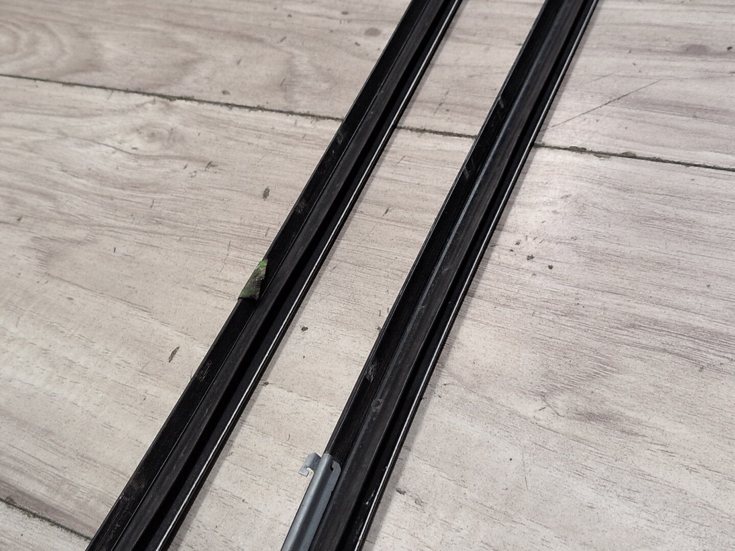 2007-2013 BMW X5 E70 Front Left Right Side Windshield Drip Trim Molding SET 7250395