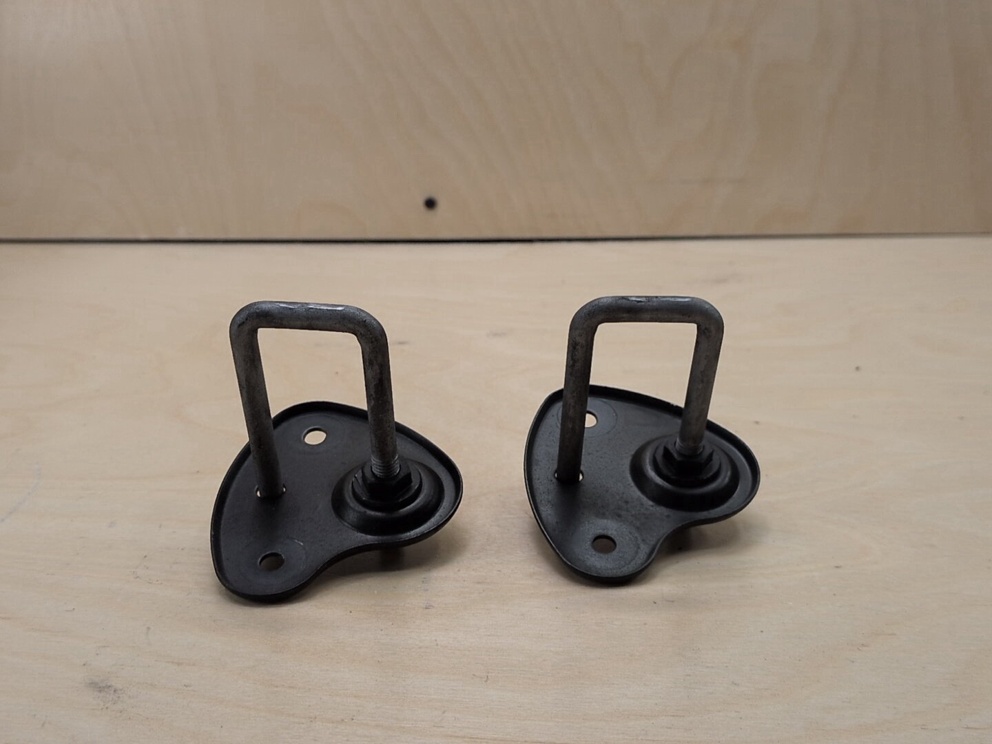 OEM BMW F90 F97 G01 G05 G06 G07 G12* G30 X3 X5 Hood Safety Latch Hook Pair SET