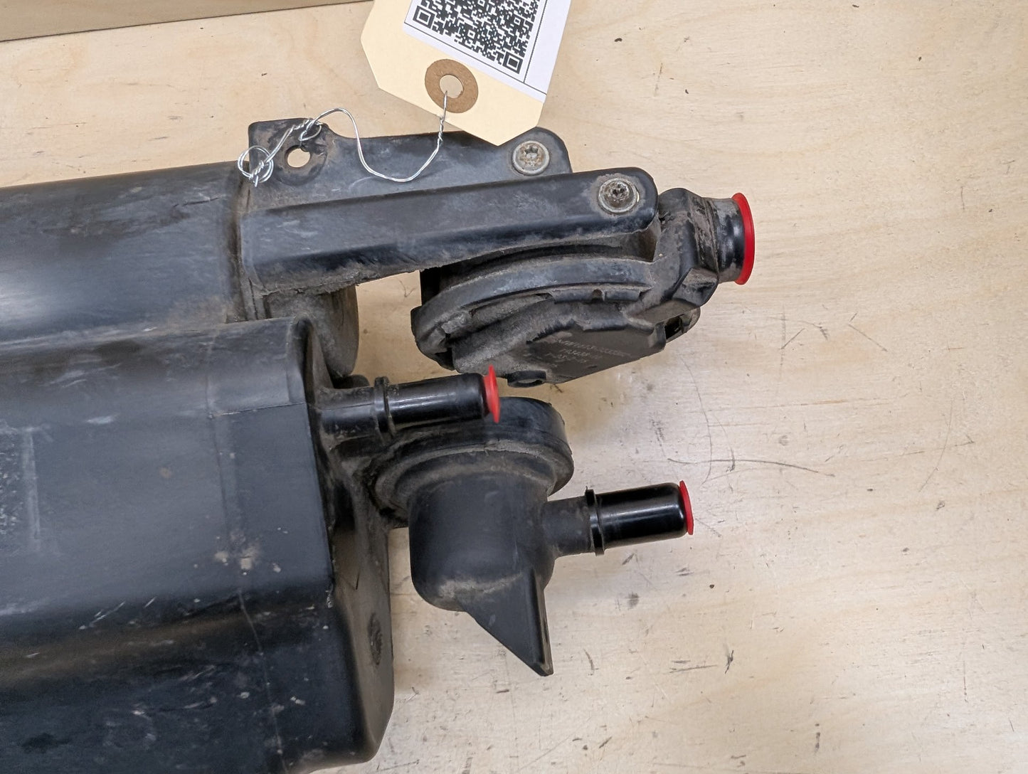 2012-2018 BMW 320i F30 Fuel Vapor Charcoal Canister 7297330