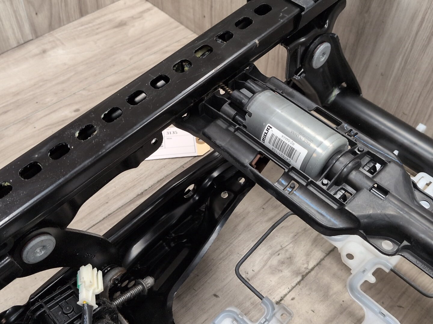 2019 - 2026 BMW X5 G05 Front Left Driver Seat Lower Track Frame Assembly 7459217 N63B44M3