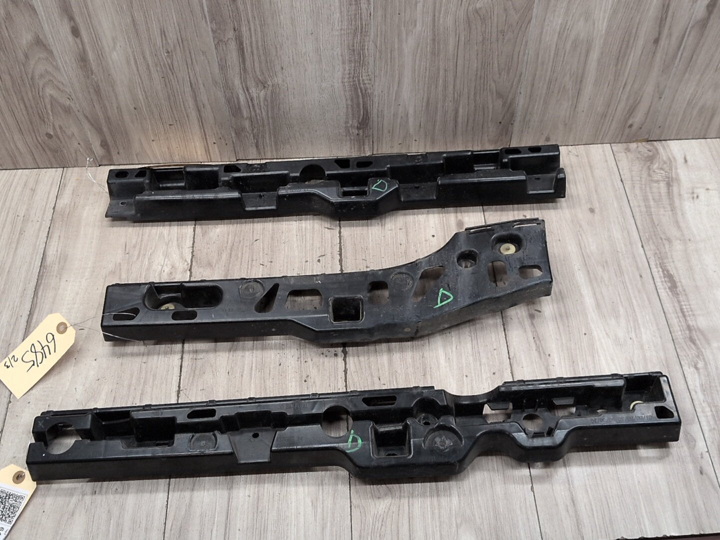 2017-2023 BMW M550i xDrive G30 Left Driver Side Skirt Rocker Panel Brackets SET 7387343