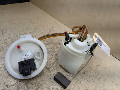 18-20 OEM BMW G30 M550iX Engine N63R Gas Tank Mount Fuel Pump w/ Sending Unit