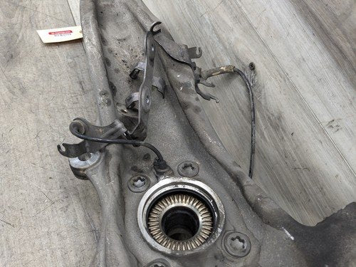 OEM BMW G15 G16 G30 530 540 M550 AWD Front Left Driver Spindle Knuckle Bearing