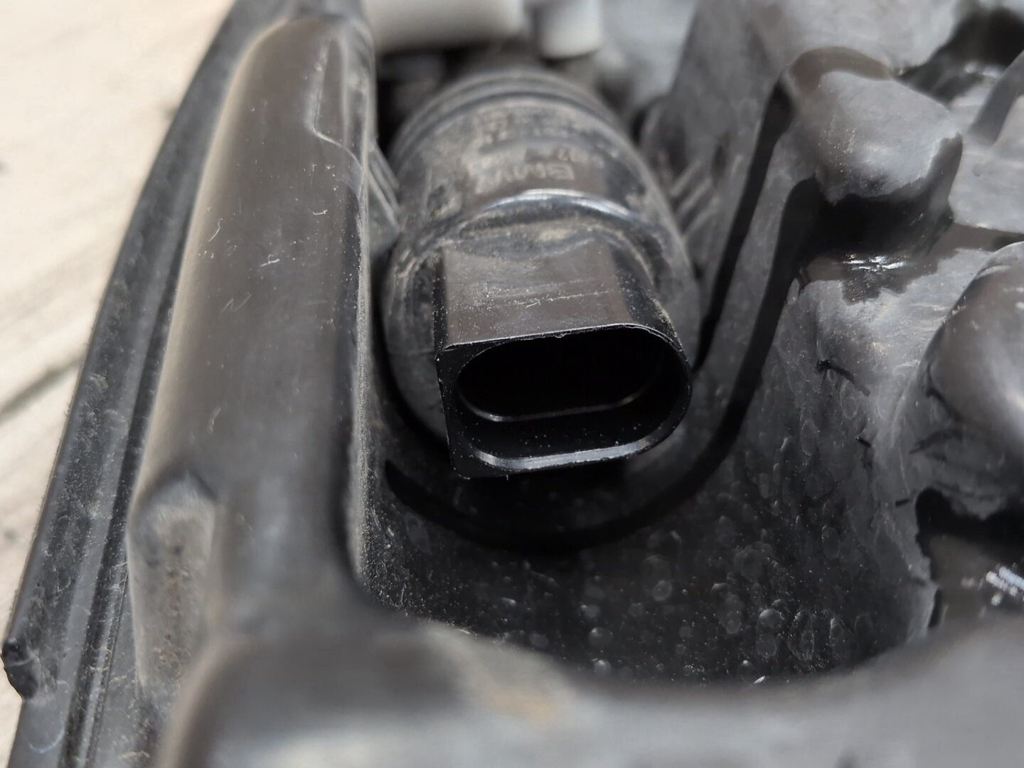 OEM BMW F97 F97 X3 X4 X3M X4M Windshield Wipe Washer Bottle Tank Reservoir