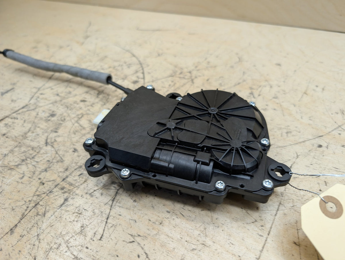2010-2017 BMW 535i GT xDrive F07 Liftgate Trunk Lid Liftgate Lock Latch Actuator 7330646 OEM