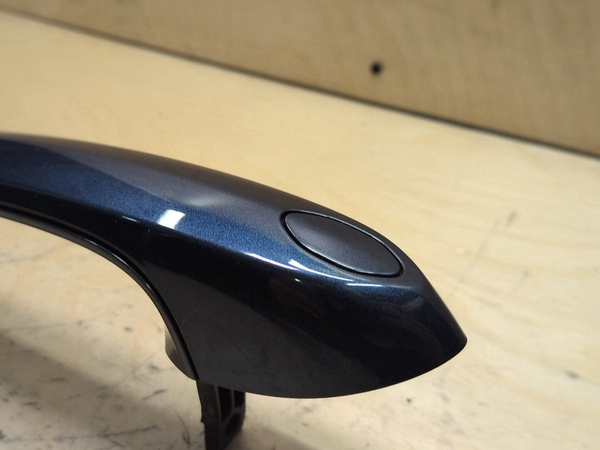 2019-2026 BMW X5 G05 Front Left Driver Exterior Door Handle w/ Comfort Access 9464079 OEM