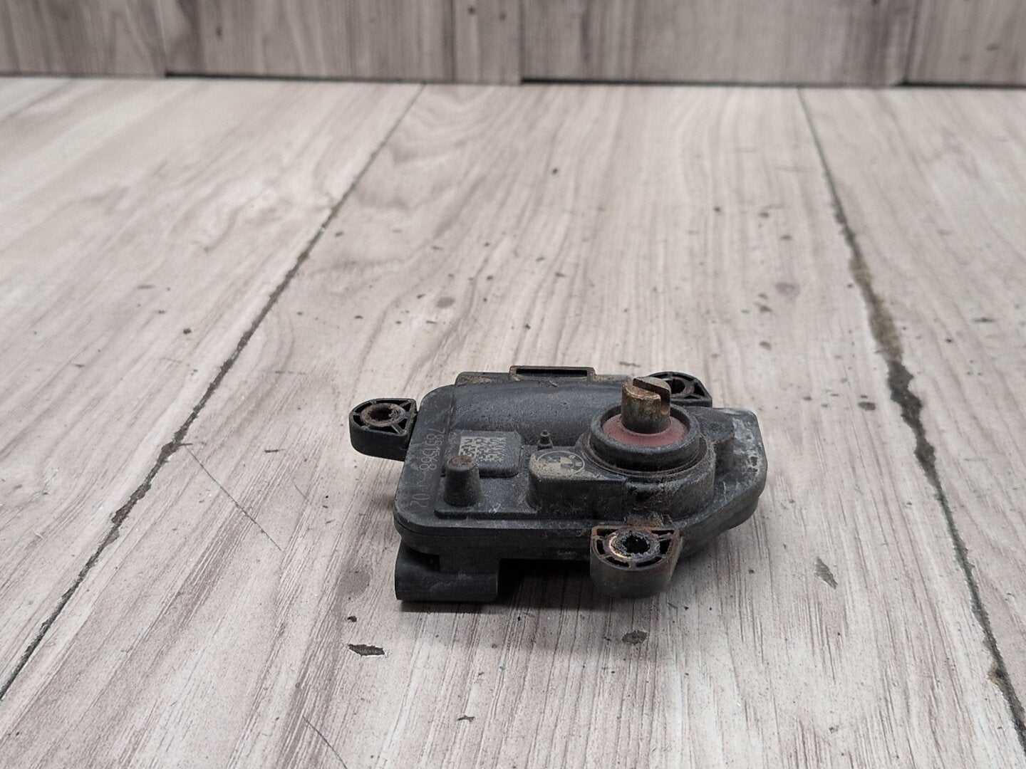 2015-2018 BMW X5 F85 Muffler Exhaust Flap Actuator 7851568