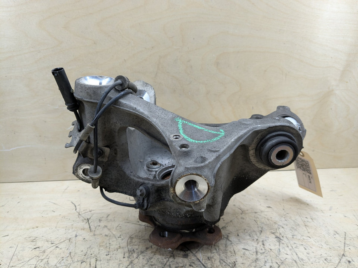 2016-2019 BMW 740i G12 Rear Left Driver Spindle Knuckle w/ Bearing 6861135 OEM