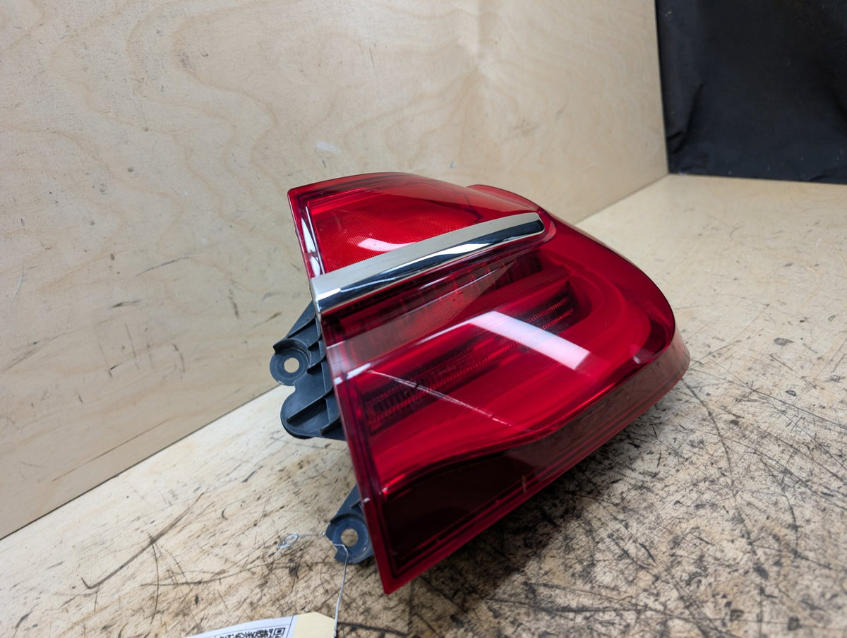 16-19 OEM BMW G11 G12 740 750 M760 B7 Rear Right Passenger Outer LED Tail Light
