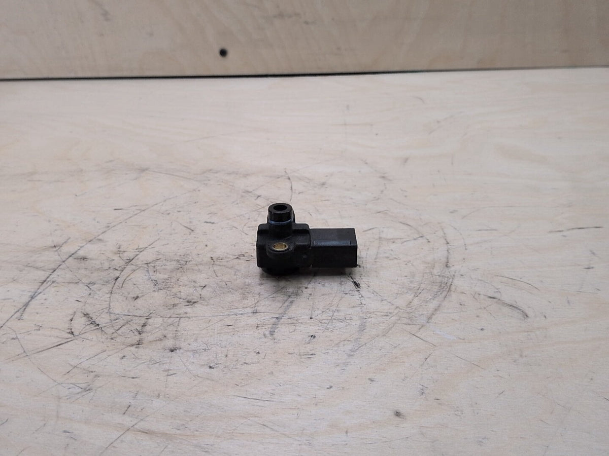 2007-2013 BMW 328i E93 Manifold Absolute Pressure (MAP) Sensor 7542623 OEM