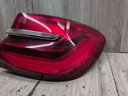 16-19 OEM BMW G11 G12 740 750 M760 B7 Rear Right Passenger Outer LED Tail Light