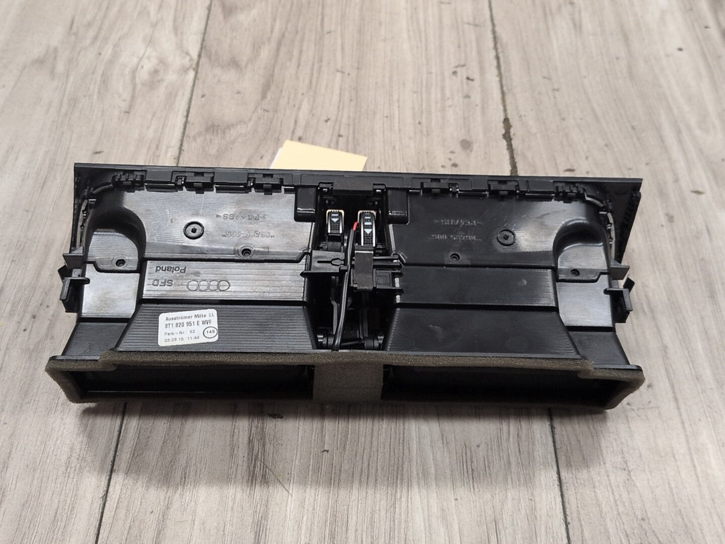2016 Audi S5 8T Dashboard Dash Board Middle Center Air Vent 8T1820951E CTUB