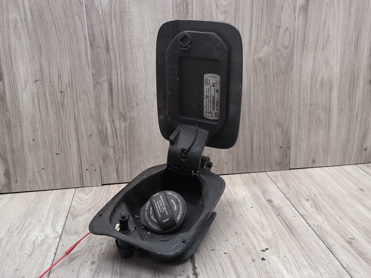 2015-2018 Audi Q3 8U Fuel Gas Tank Filler Cap 8J0010508Q OEM
