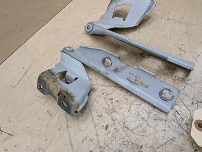 2011-2017 Audi RS5 8T Hood Bonnet Hinges SET 8T0823301E OEM