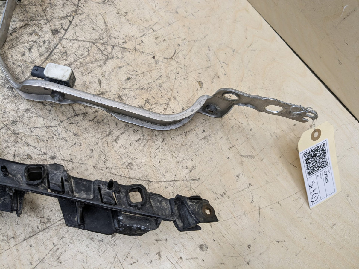 2012-2018 OEM Audi A6 C7 Front Left Right Driver Passenger Fender Brackets SET