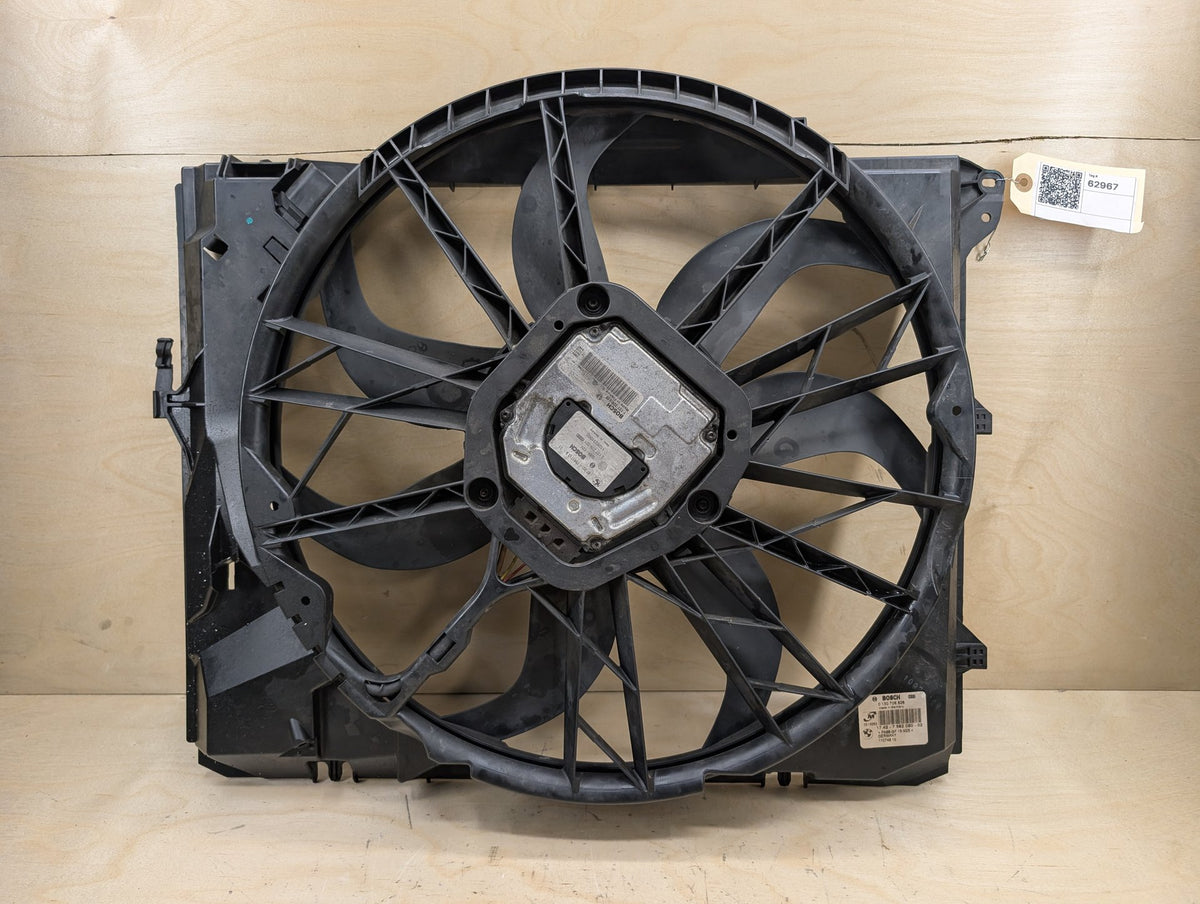 07-13 OEM BMW E82 E88 E90 E92 E93 N52 Radiator Cooling Auxiliary Fan 600W