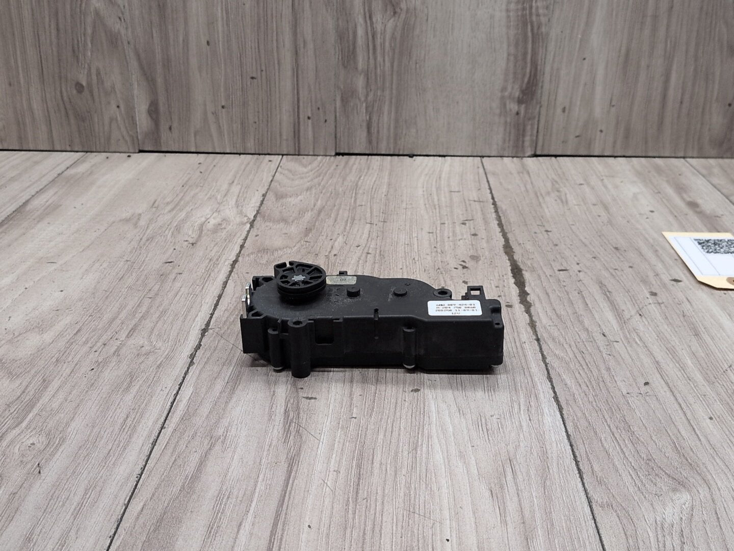 2009-2012 Mercedes-Benz E550 W212 Liftgate Trunk Lid Liftgate Lock Latch Actuator A2047500060 OEM