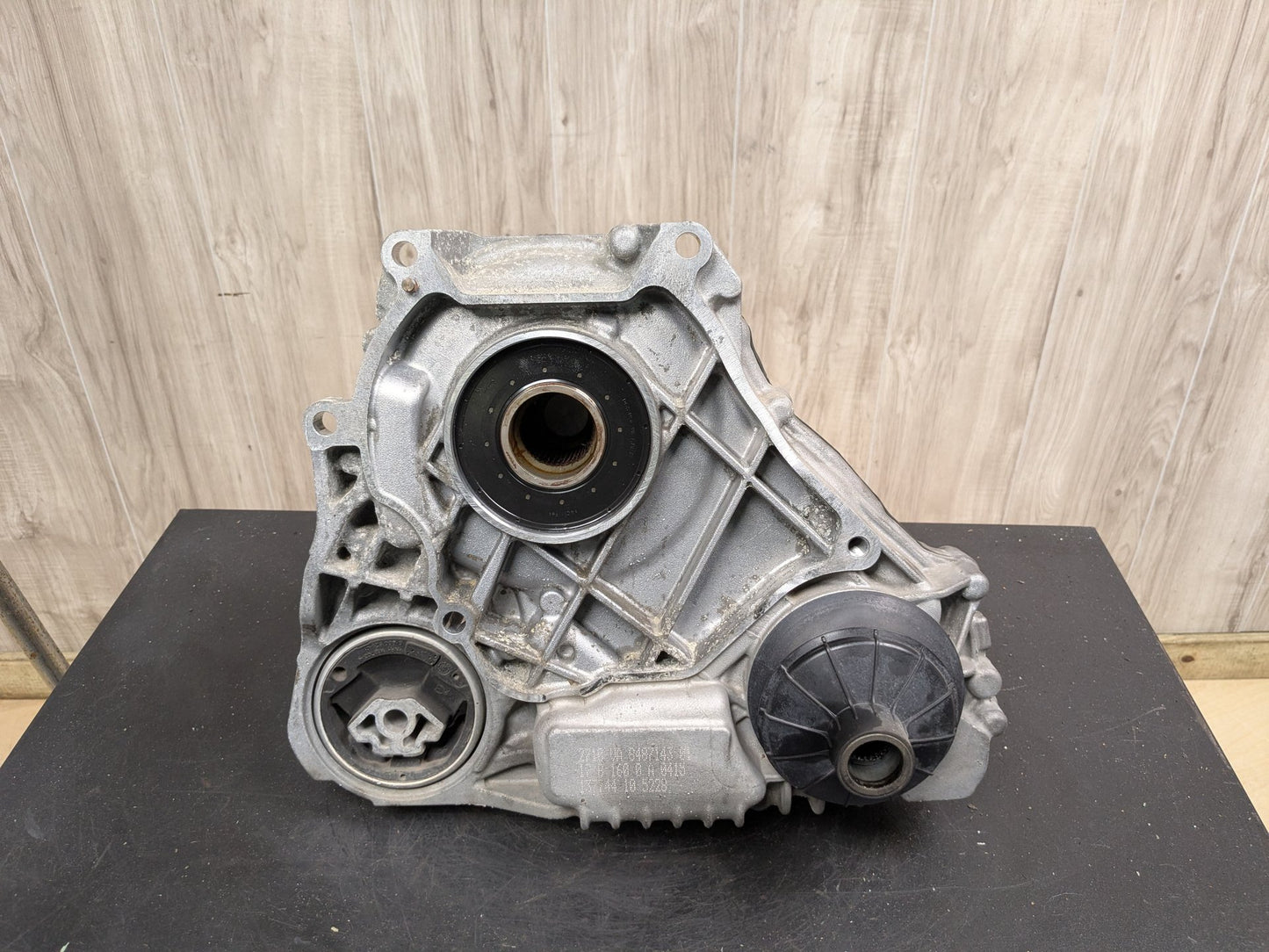 2018 BMW M550i xDrive N63B44O2 Transmission Transfer Case 133826k 8487143