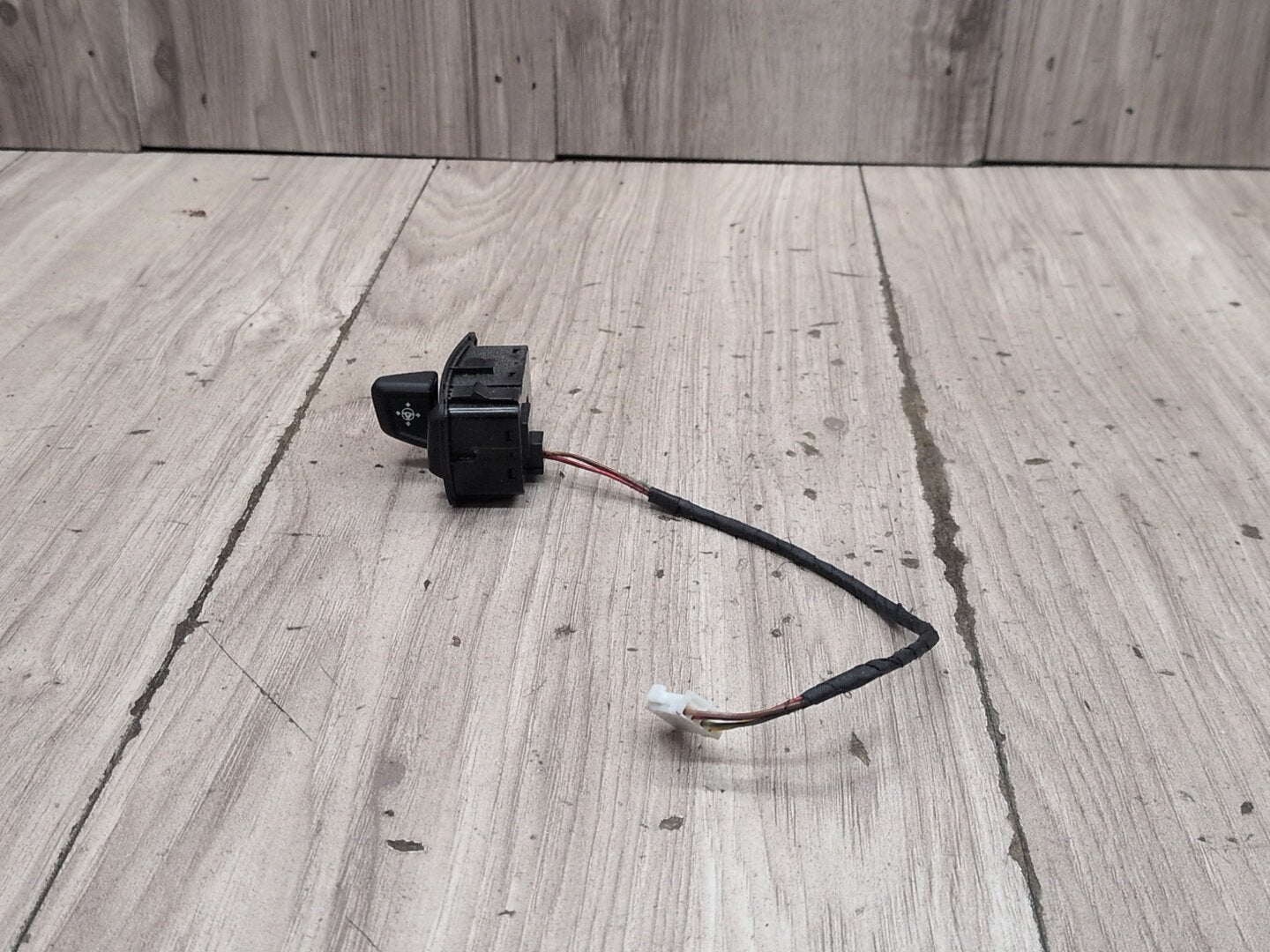 2012-2018 BMW M6 F06 - Steering Wheel Heater Switch PN: 9188878