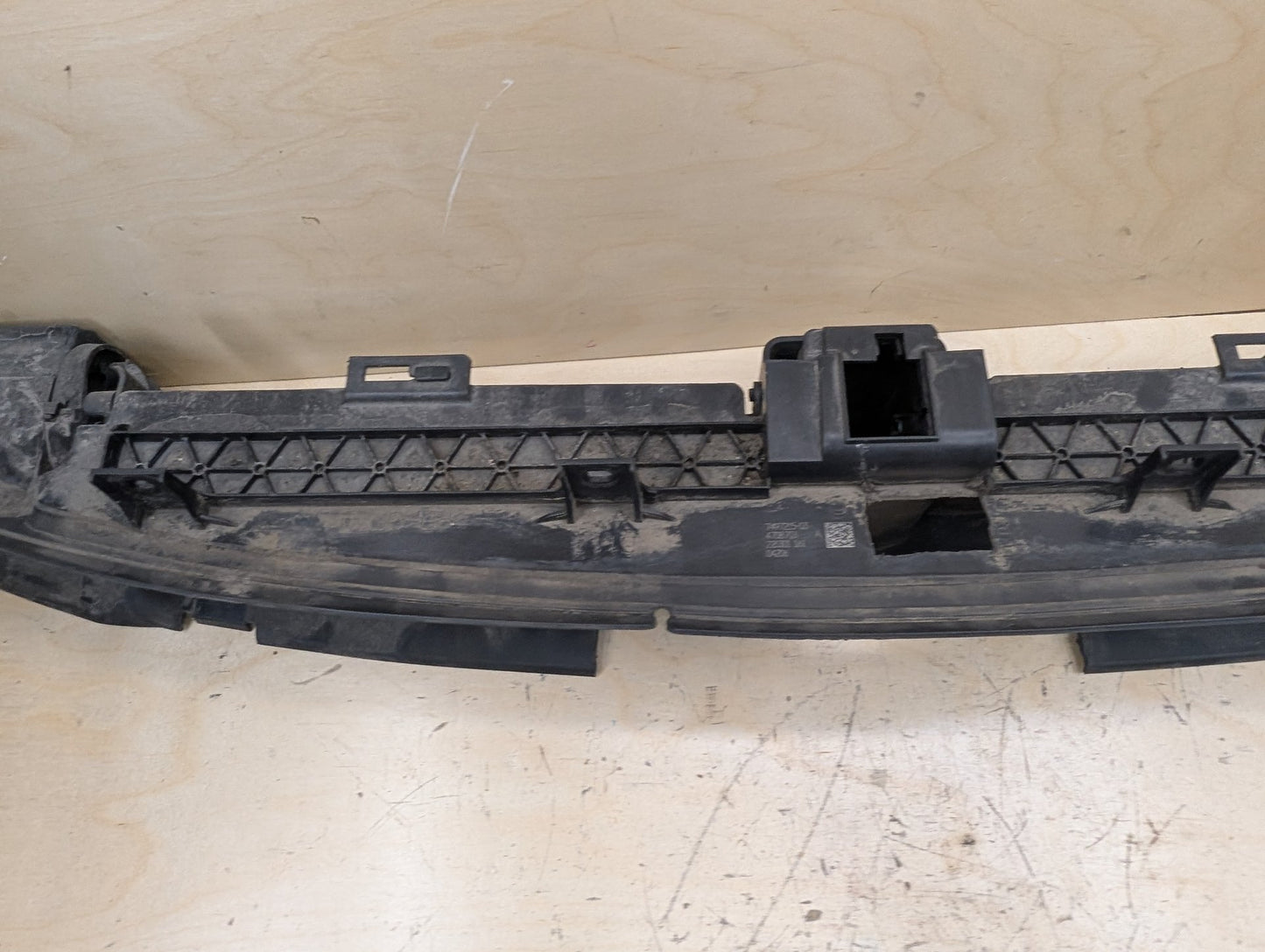 2016-2022 BMW 750i G12 Front Lower Radiator Air Flap Shutter 7497215