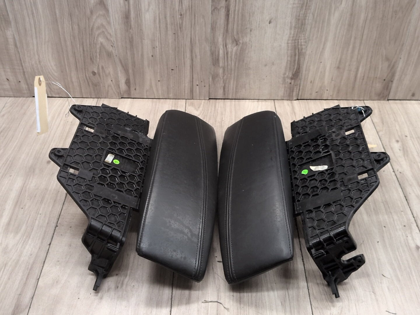 2007-2013 BMW X5 E70 Center Console Armrest Arm Rest 6969544