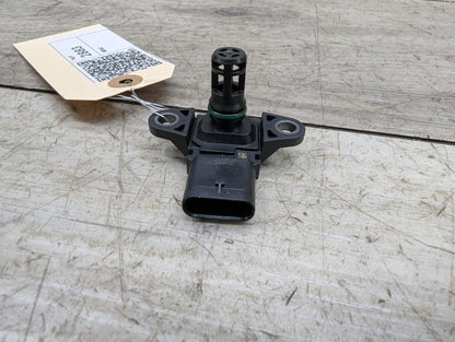 2014 - 2018 BMW X5 F15 Manifold Absolute Pressure (MAP) Sensor 7599042 N63B44O1