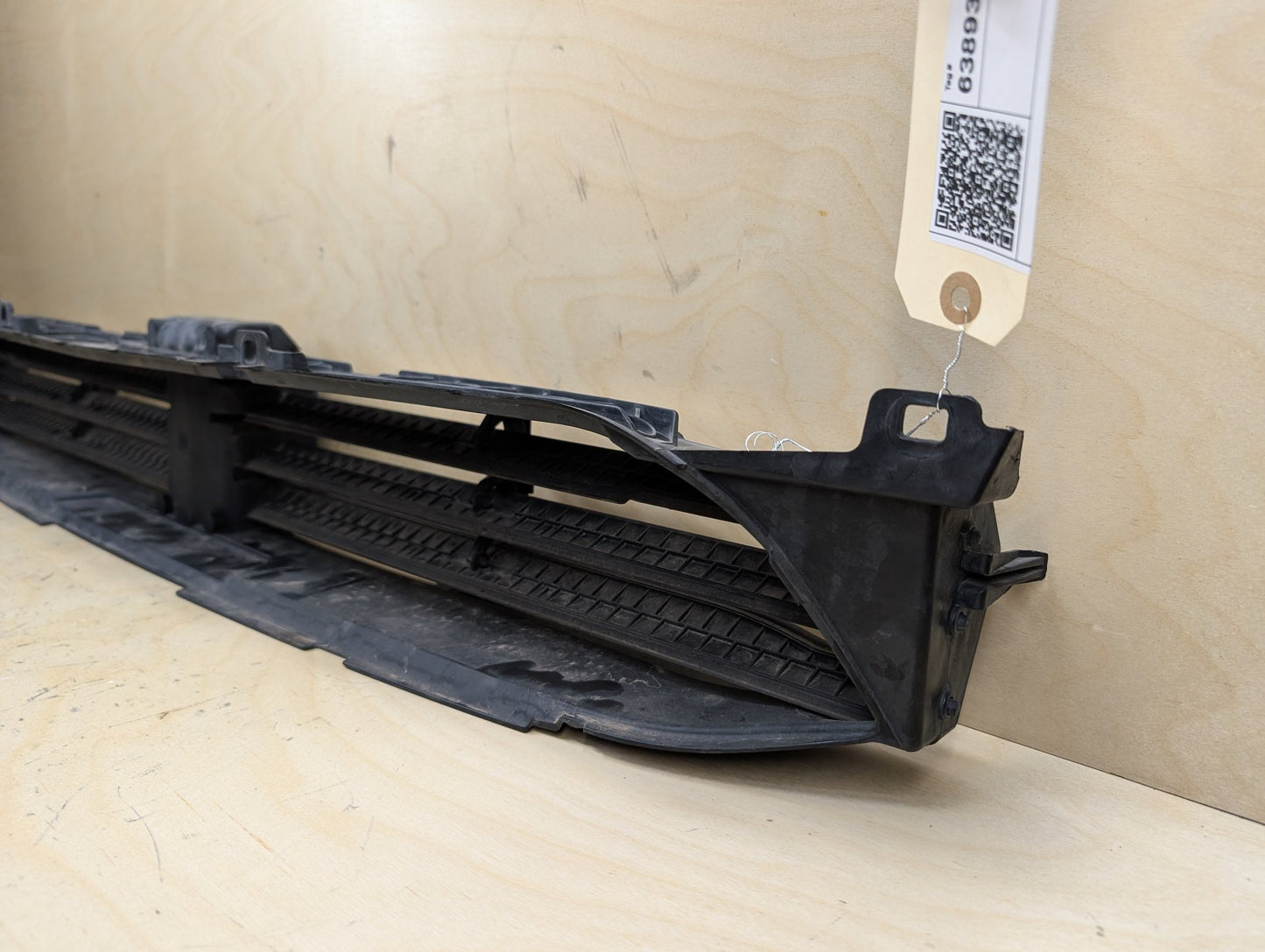 2018-2024 BMW X3 G01 Front Lower Radiator Air Flap Shutter 7497231
