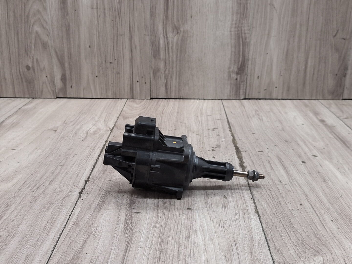 2016-2022 BMW G12 750i Turbo Charger Wastegate Actuator 8680616