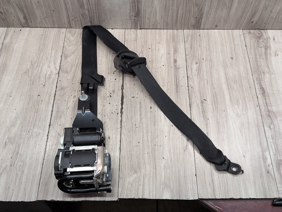 2009-2012 Mercedes-Benz E550 W212 Front Left Driver Seatbelt Seat Belt Retractor 620048200 OEM