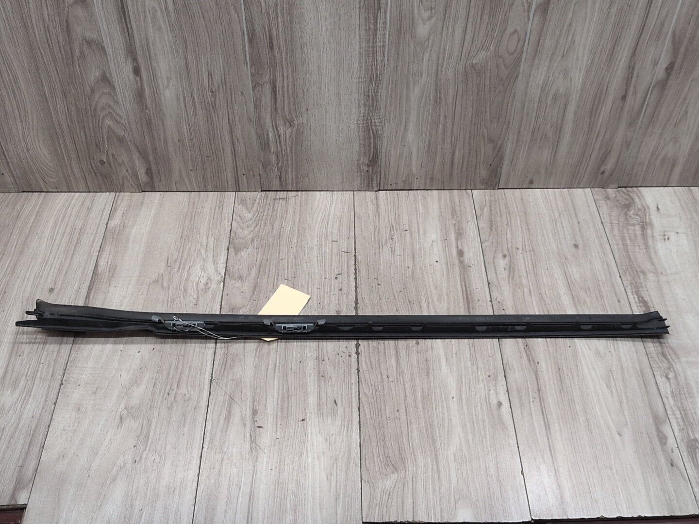 2019 - 2026 BMW X5 G05 Right Passenger Side Windshield Drip Molding Trim 7463528 N63B44M3