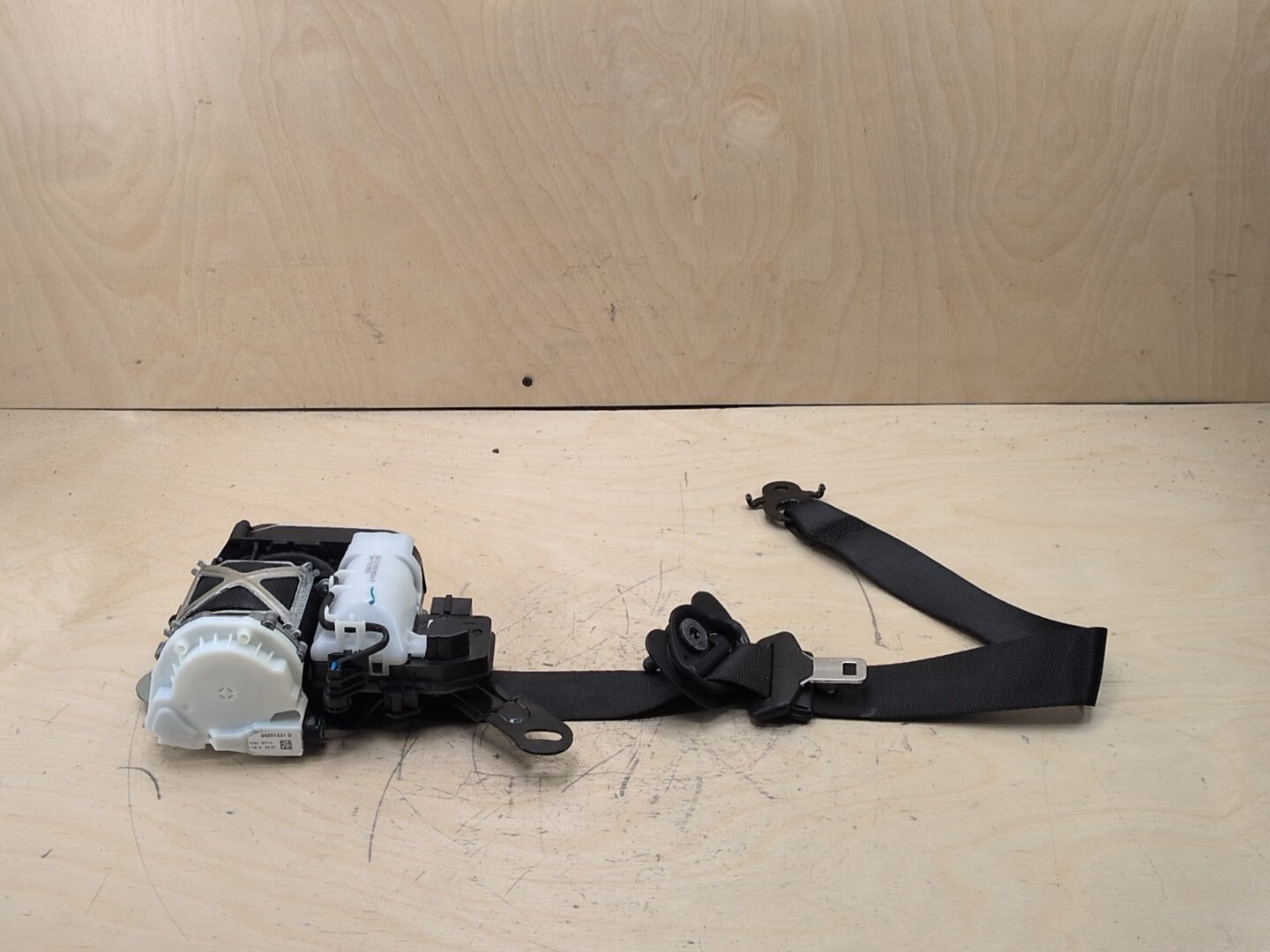 16-22 OEM BMW G11 G12 740 750 M760 Front Left Driver Seat Belt Retractor Black