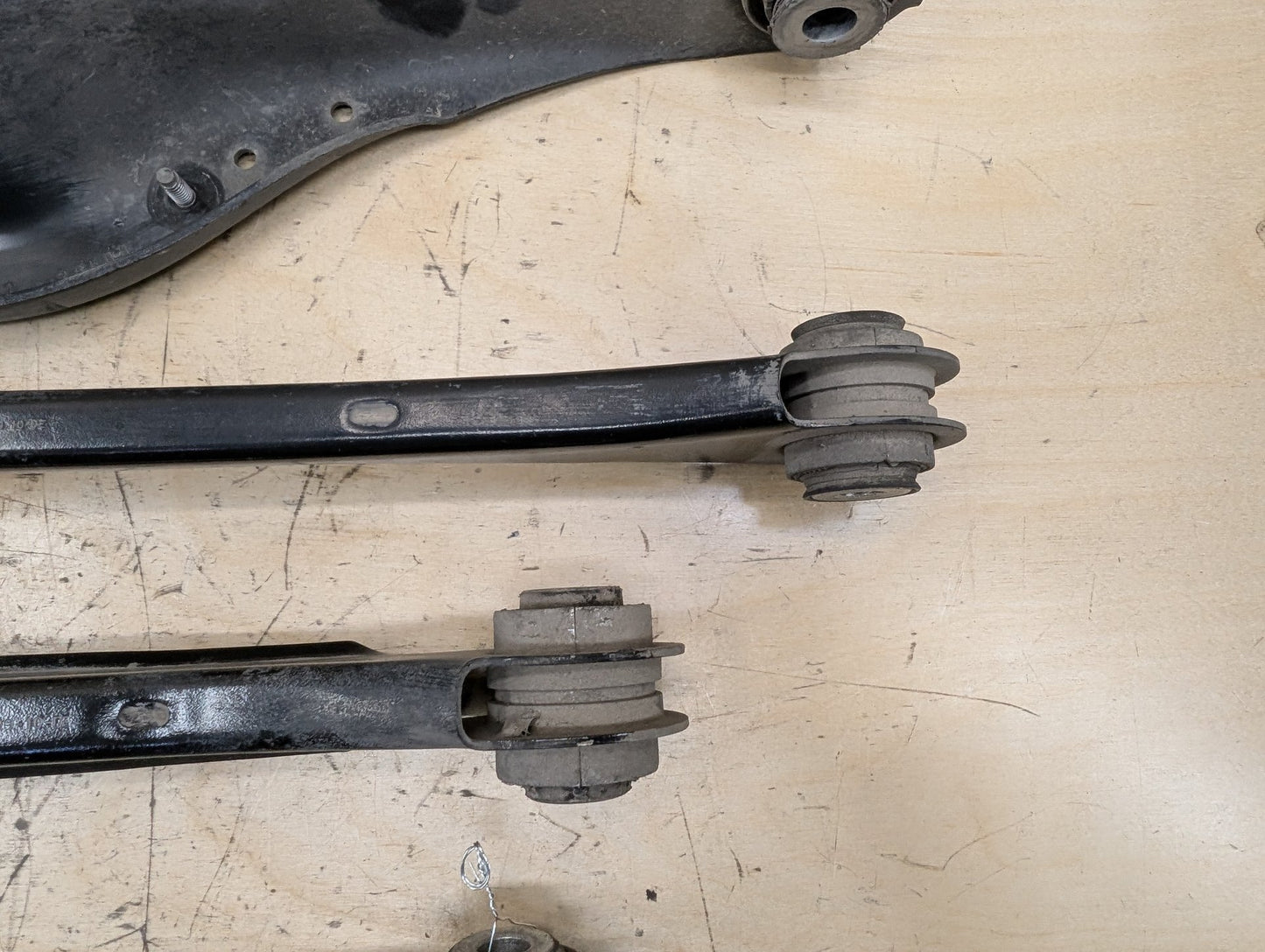 2012-2018 BMW 320i F30 Rear Right Passenger Control Arms SET 6792540