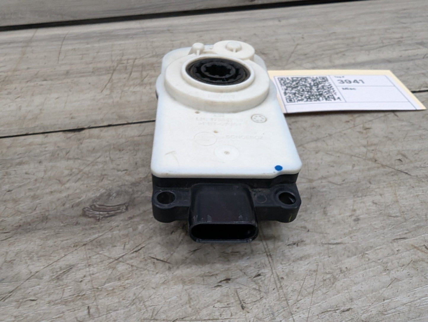 OEM BMW G05 G07 G12 G20 330 M340 X5 X7 Front Upper Grille Shutter Motor Actuator