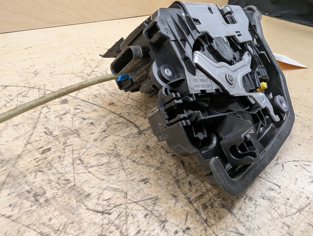 2016-2019 BMW 740i G12 Front Left Door Latch Lock Actuator 2581897 OEM