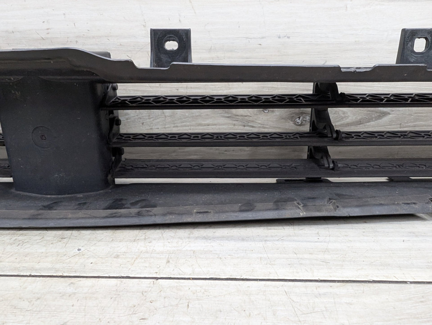 2017-2023 BMW 530i G30 Front Lower Radiator Air Flap Shutter 7497285