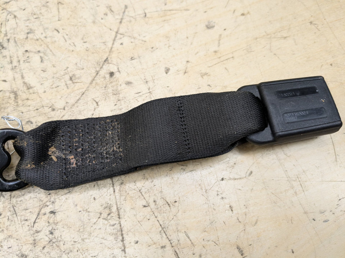 17-23 OEM BMW G30 530 F90 M5 Sedan Rear Left 2nd Row Center Seat Belt Buckle