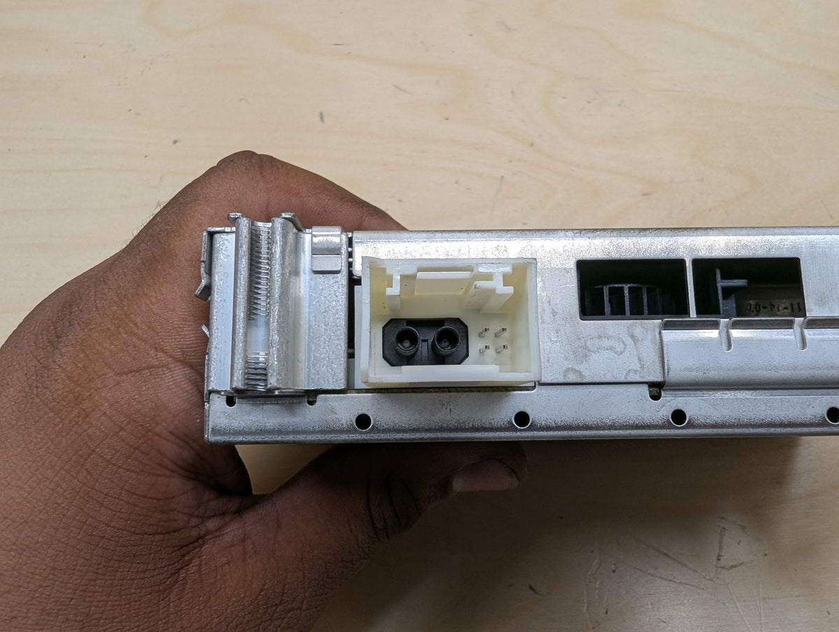 2007-2013 BMW 328i E93 IBOC Tuner Radio Receiver Module 9119363