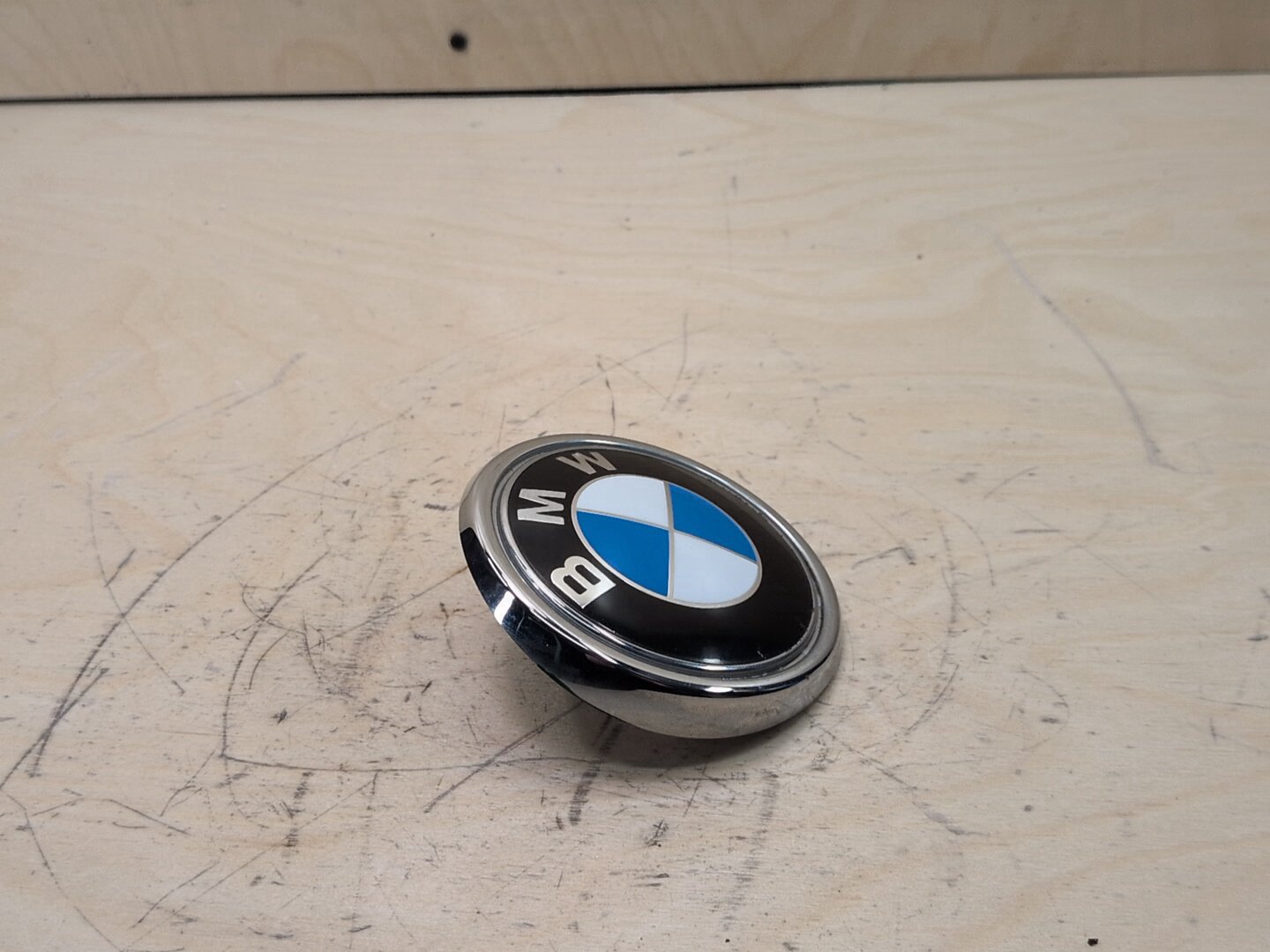 14-19 OEM BMW F15 F16 F85 F86 X5 X6 X5M X6M Hood Trunk Emblem Badge Symbol Logo
