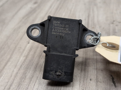 2013 - 2019 BMW 750i F01 Manifold Absolute Pressure (MAP) Sensor 7599042 N63B44O1