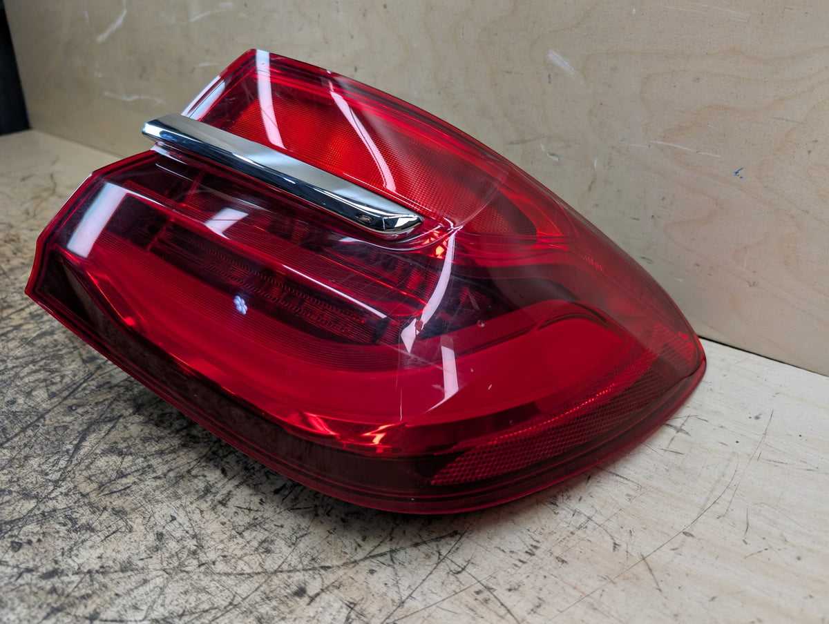 16-19 OEM BMW G11 G12 740 750 M760 B7 Rear Right Passenger Outer LED Tail Light