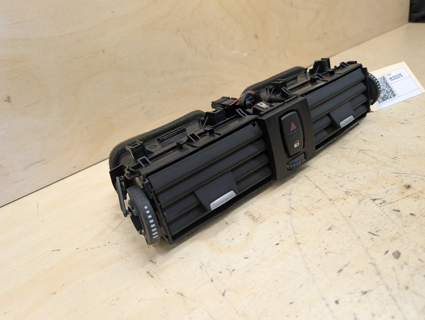 OEM BMW F30 F32 F33 F36 F80 F82 F83 M3 M4 Front Dash Central AC Air Vent Grille