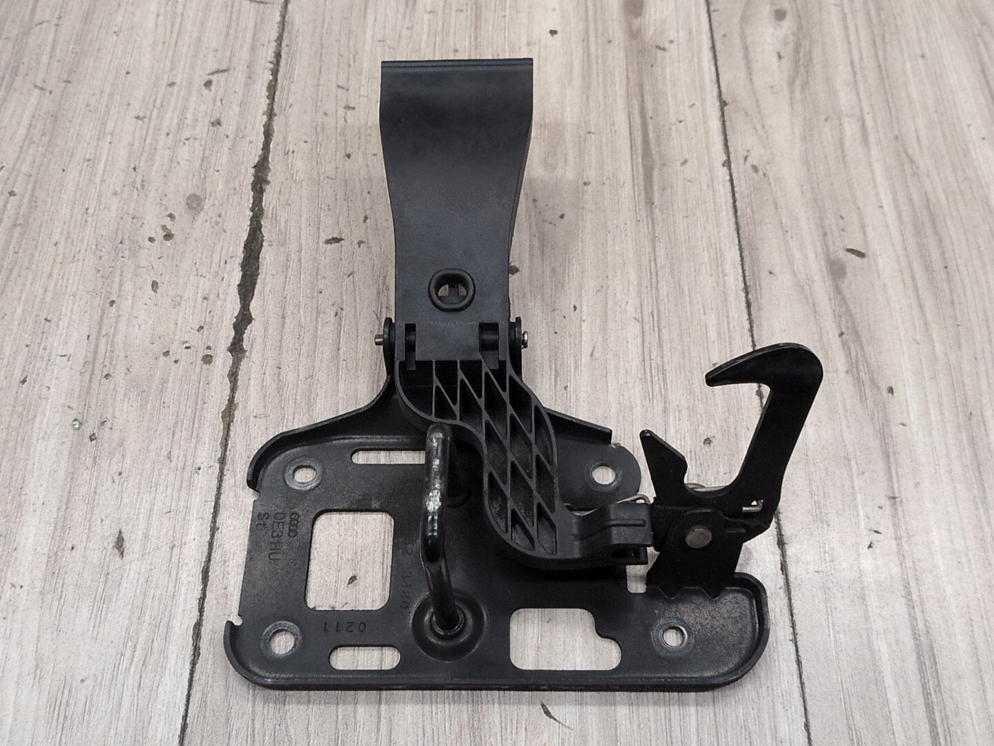 2008-2017 Audi S5 8T Hood Bonnet Safety Lock Latches SET 8T0823480