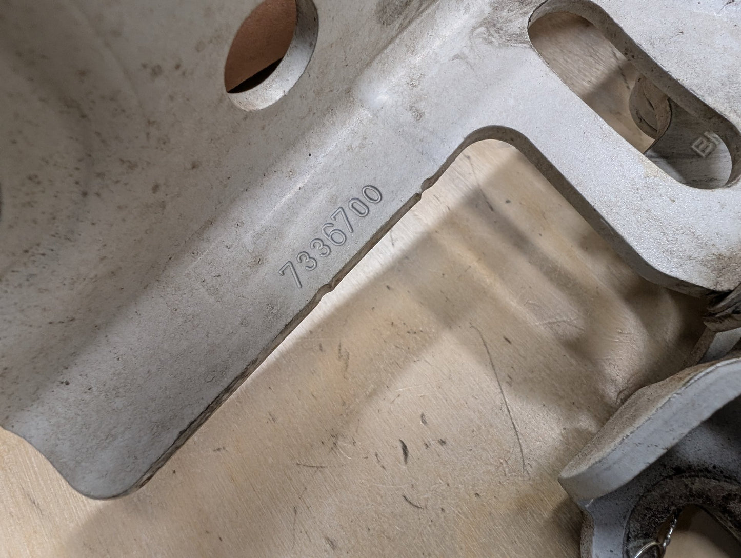 OEM BMW F22 F23 F30 F32 F33 F36 F80 F82 F83 F87 Left Right Side Hood Hinges PAIR