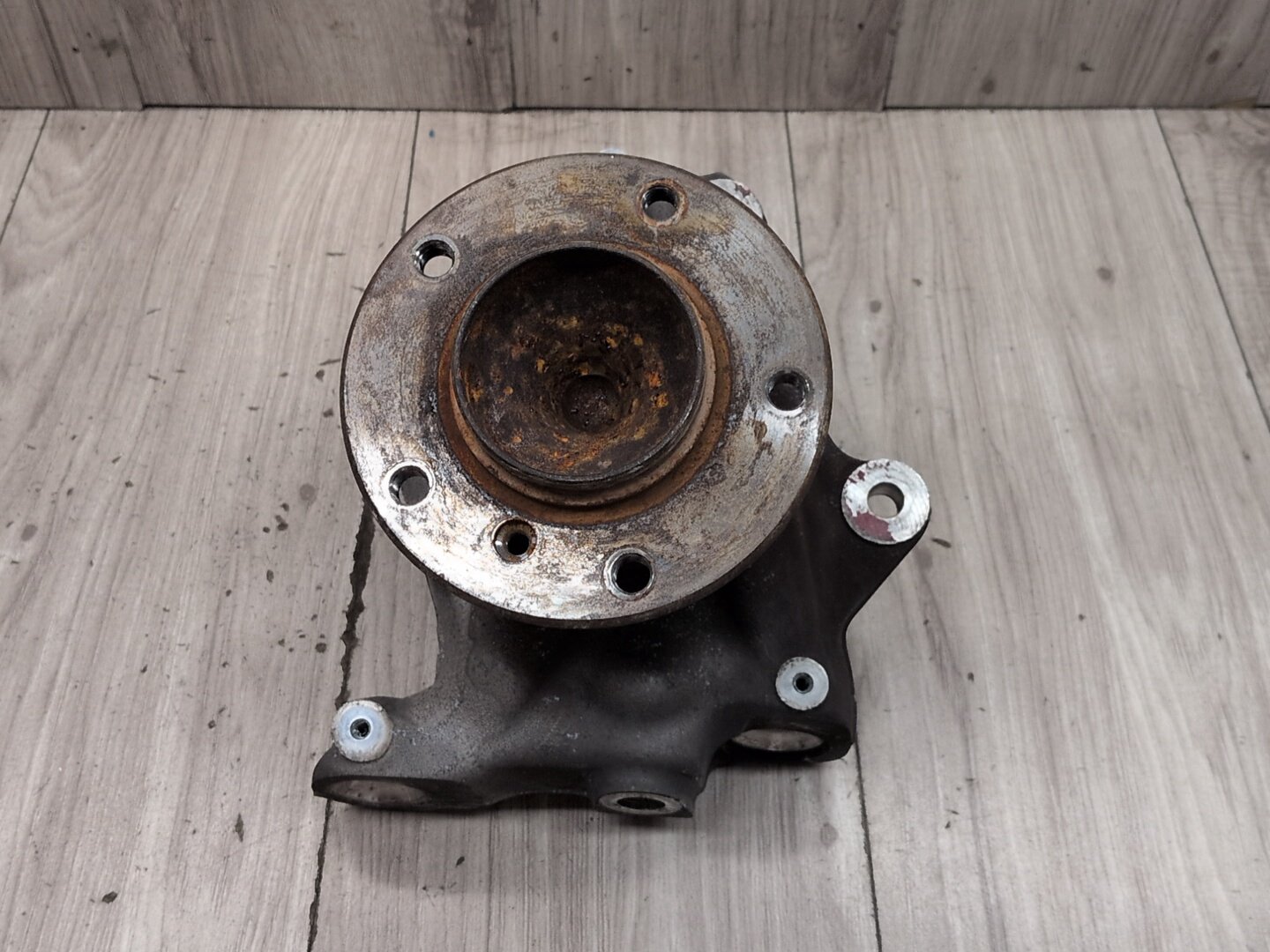 06-13 OEM BMW E88 E90 E92 RWD Front Left Hub Knuckle Wheel Bearing Carrier