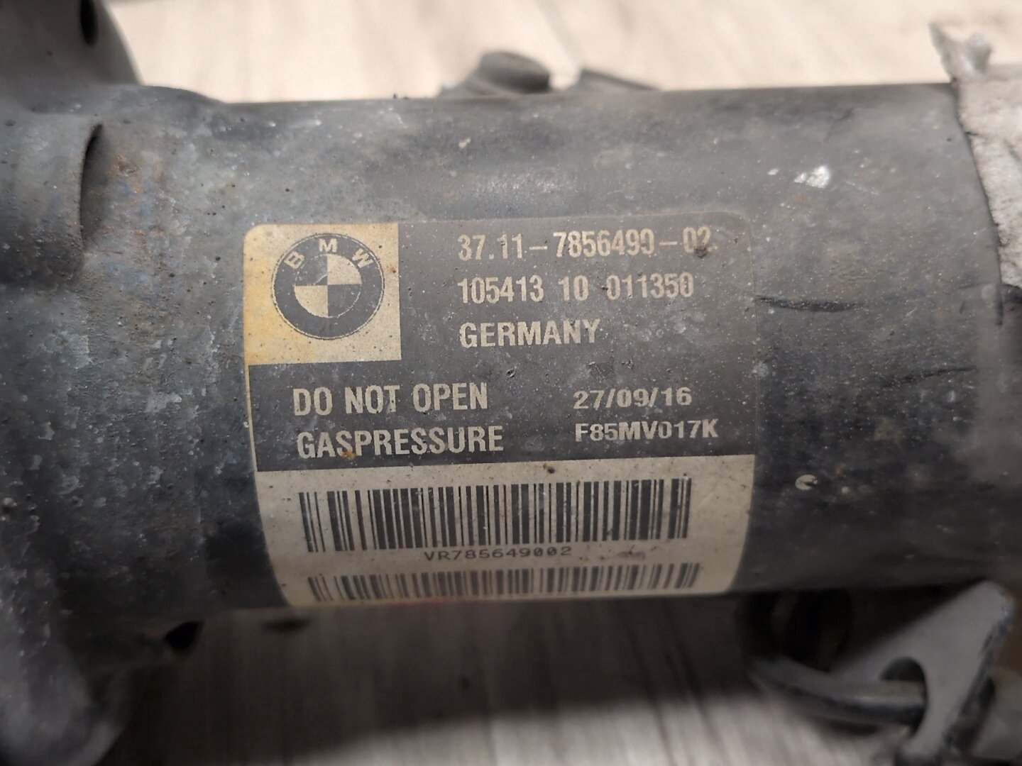 OEM BMW F85 F86 X5M X6M Front Right Passenger Strut Shock Absorber Spring VDC