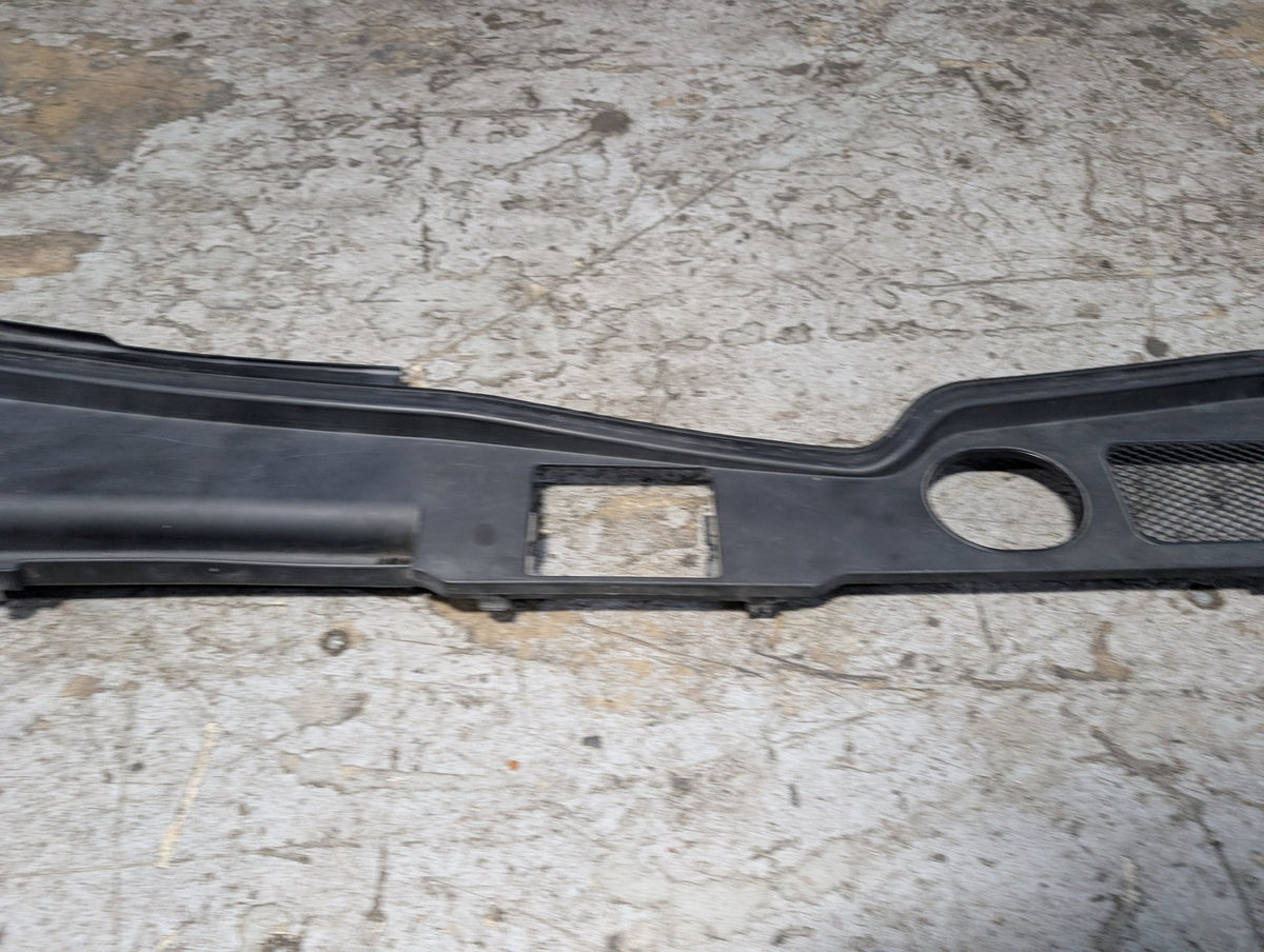 09-17 OEM AUDI Q5 SQ5 Front Windshield Wiper Cowl Grille Trim