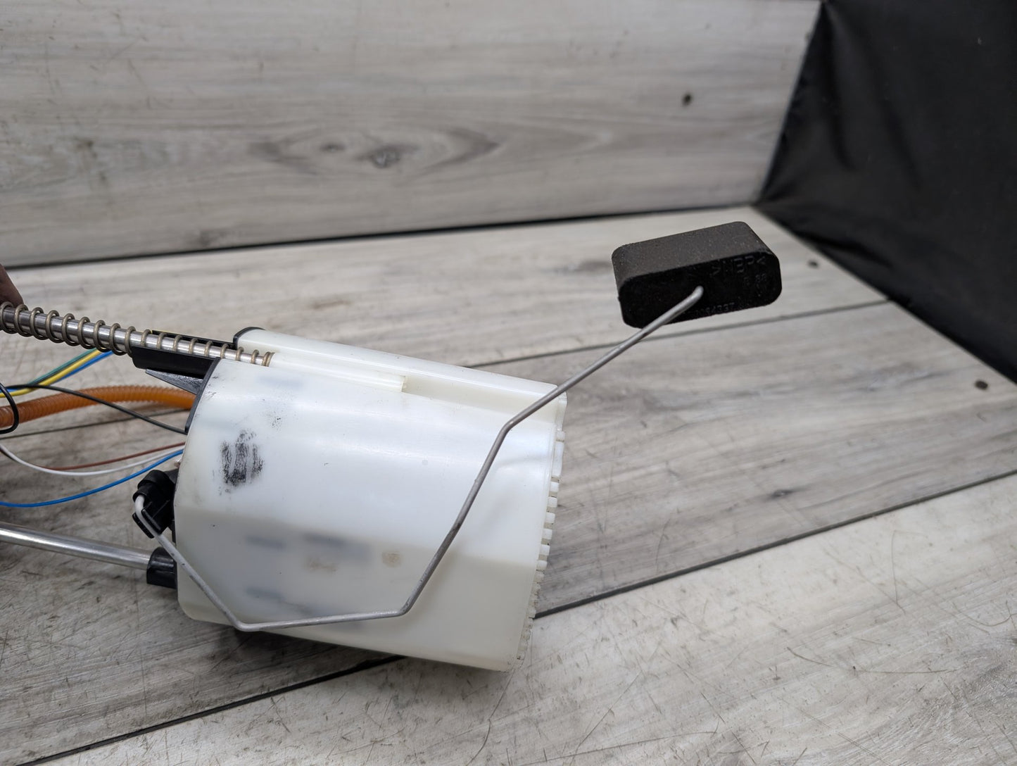 2009 - 2017 Audi Q5 8R Fuel Gas Tank Sending Unit Assembly 8R0919051E EA888