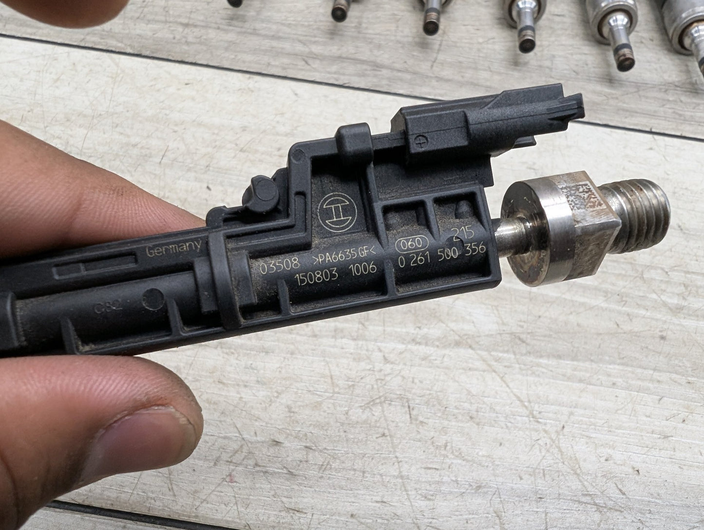 19-24 OEM BMW G12 G30 M550 750 Engine N63R High Pressure Fuel Injector Set