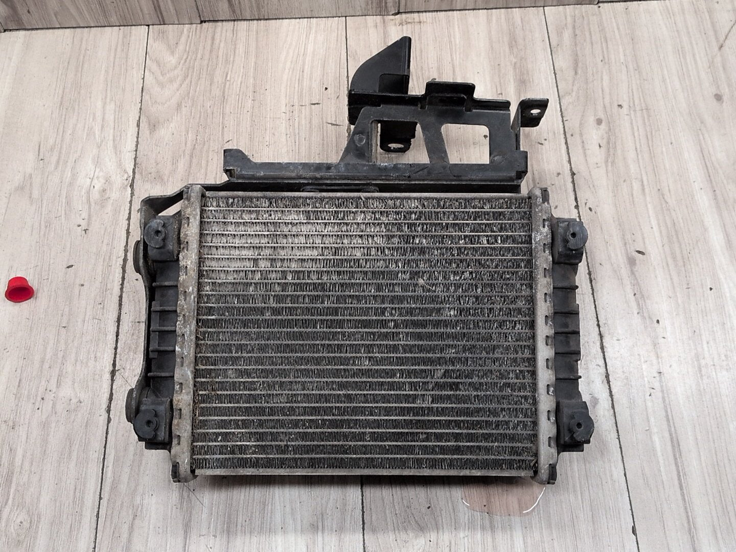 2010-2016 Audi S4 B8 Left Driver Secondary Auxiliary Radiator 8K0121212B OEM